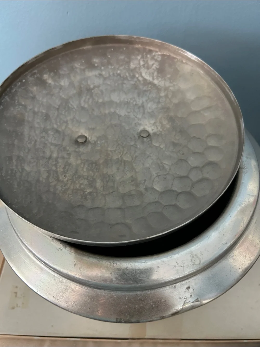 Vintage Silver-Tone Hammered -look Covered ice Bucket Some Cosmetic issues. GUC
